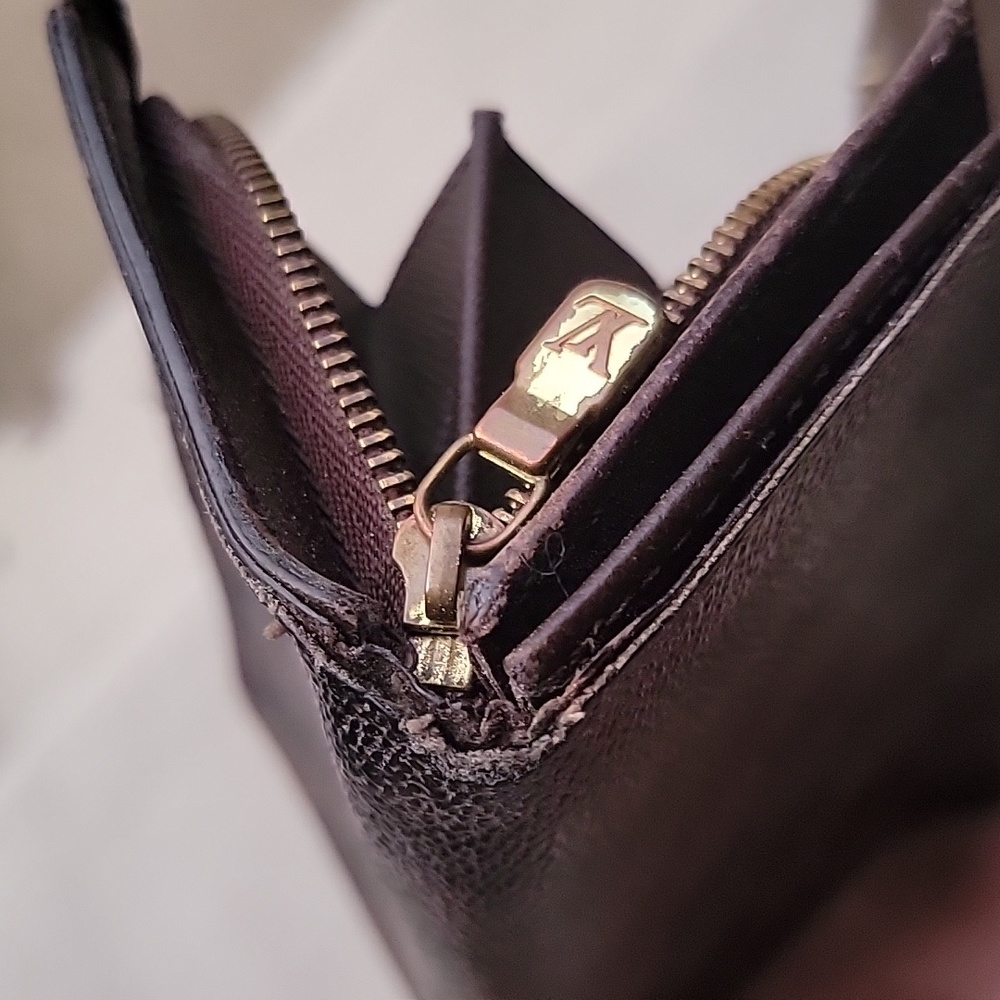 Louis Vuitton Black and Brown Wallet - Picture 12 of 14